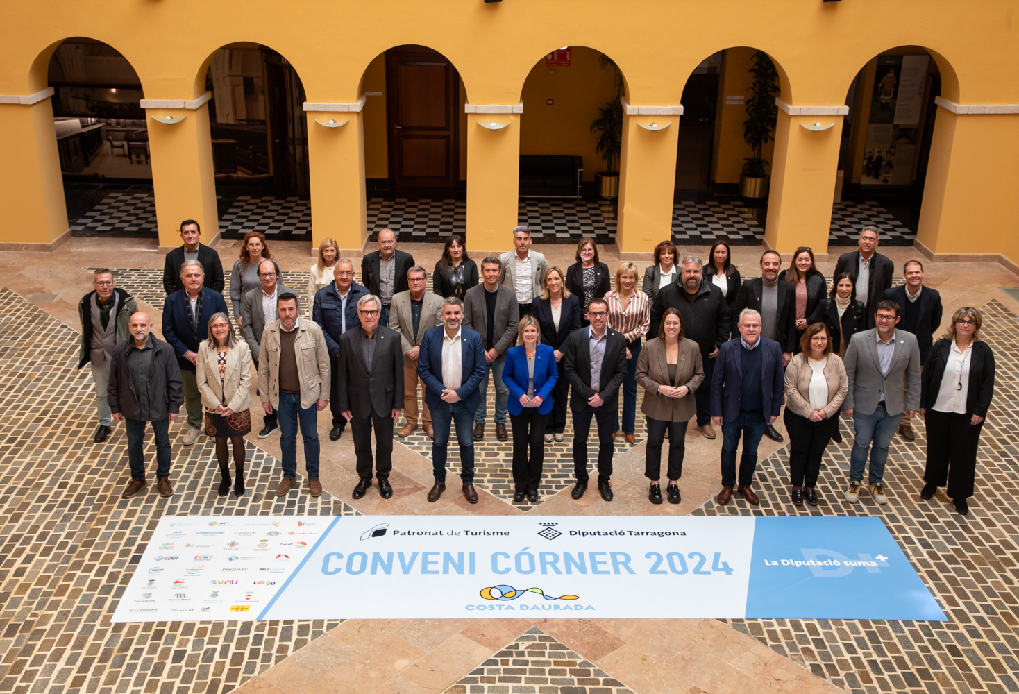 convenicorner2024_01.jpg